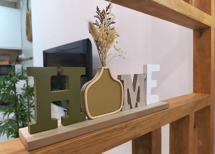 Lucas House * Nazaré