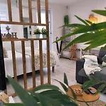 Lucas House Nazaré