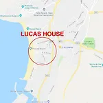 Lucas House * Nazaré