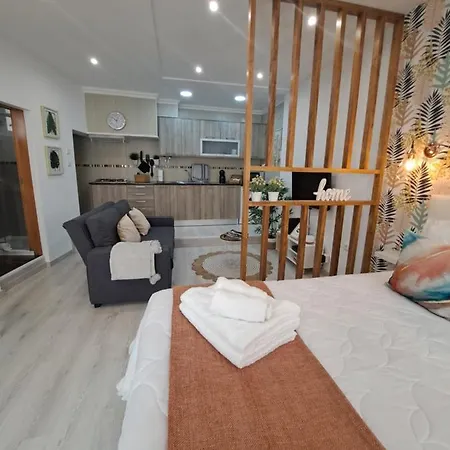 Lucas House * ナザレ