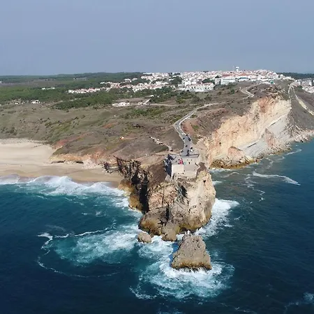 Lucas House * ナザレ