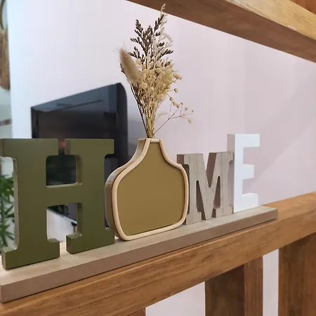 Lucas House * ナザレ