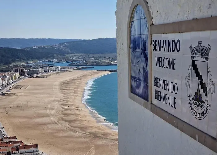 Lucas House * Nazaré